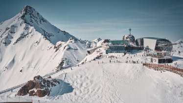 Gaislachkogelbahn mit Elements 007 & dem Restaurant Ice Q in Sölden, © Ötztal Tourismus