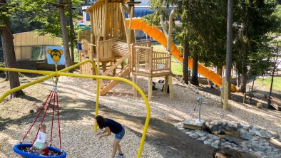 spielplatz-moosalm-familie-sommer22-c-martin-lugge