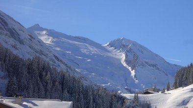 Einzigartiger Ausblick zum  Hintertuxer Gletscher