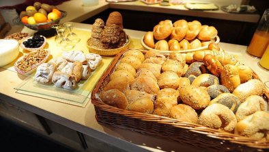 Frühstücksbuffet aus eigener Bäckerei