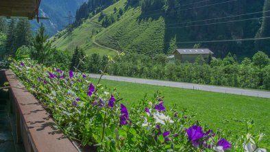 Ausblick vom Balkon Richtung Ginzling