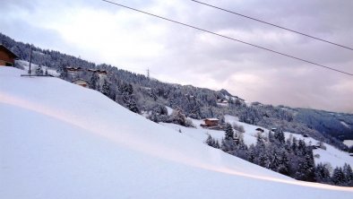 Blick von unserer Terrasse auf die Talabfahrt