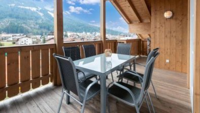 Luxury penthouse with Balcony Ski Storage Carport Lift, © bookingcom