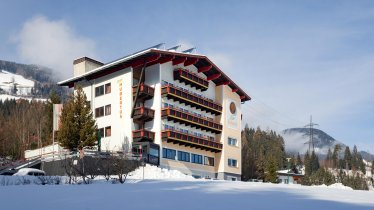 Hotel_Hubertus_Hochfuegenstrasse_135_Fuegen_02_202