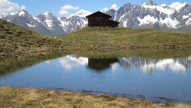 Zupalpalseehütte mit  Venedigergruppe