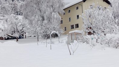 Rauthhof-Pitztal _ Rückseite Garten Winter