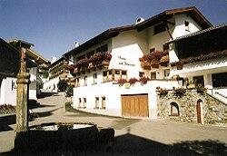 Haus am Brunnen