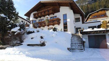 Ferienwohnung Bergler in Trins im Winter