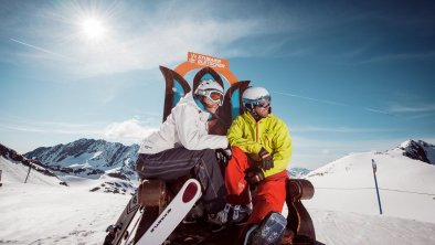 Fotopoint-Thron-StubaierGletscher-c-AndreSchoenher