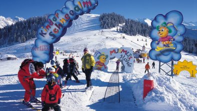 https://images.seekda.net/MTS_MBH_0031/Kinderschneealm_Serfaus_%28c%29www-foto-mueller-com_007.jpg