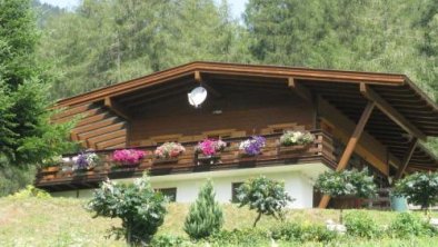 Freistehendes Ferienhaus in Trins mit Terrasse, Grill und Garten, © bookingcom