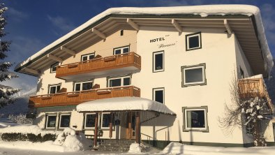 Hotel in winter, © Van der Giessen KG