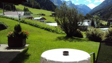 Garten mit Liegewiese, © In unserem ruhigen Garten können Sie sich rund um die Uhr entspannen