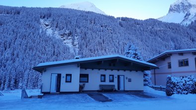 Aussenansicht Schafferhäusl im Winter