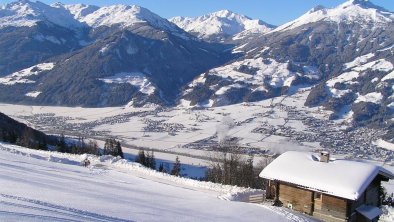 Zillertaler Sennhütte - Aussicht mit Hütte