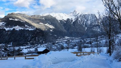 Winterwanderweg mit Blick auf Sautens, © Jessica Herrmann