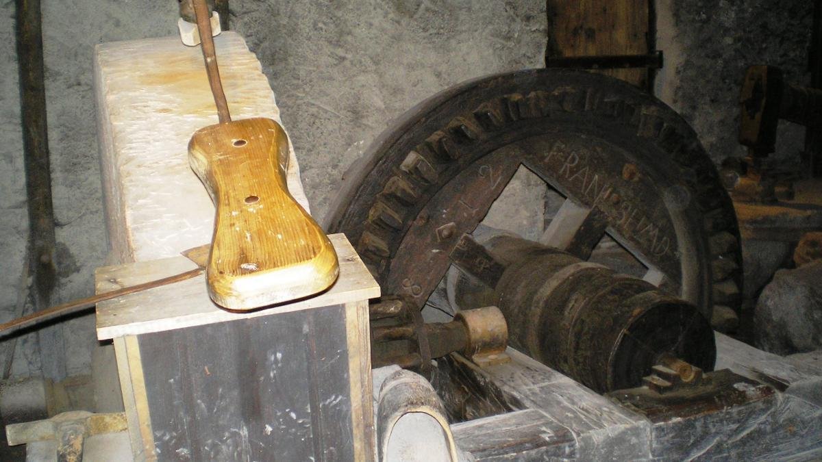 Die Nachfahren des göttlichen Schmieds sind im Stubaital zu Hause. Nicht umsonst gibt es in Fulpmes seit mehr als 100 Jahren eine Fachschule und ein Schmiedemuseum, das die Entwicklung der Werkzeugindustrie dokumentiert., © Stubai Tirol