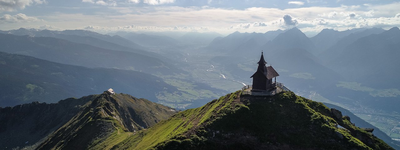 Ausblick von der Kellerjochkapelle oberhalb der Kellerjochhütte, © TVB Silberregion Karwendel