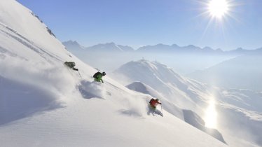 https://images.seekda.net/AT_ANTON_SPORT/winter-anton-wedelwochen.jpg