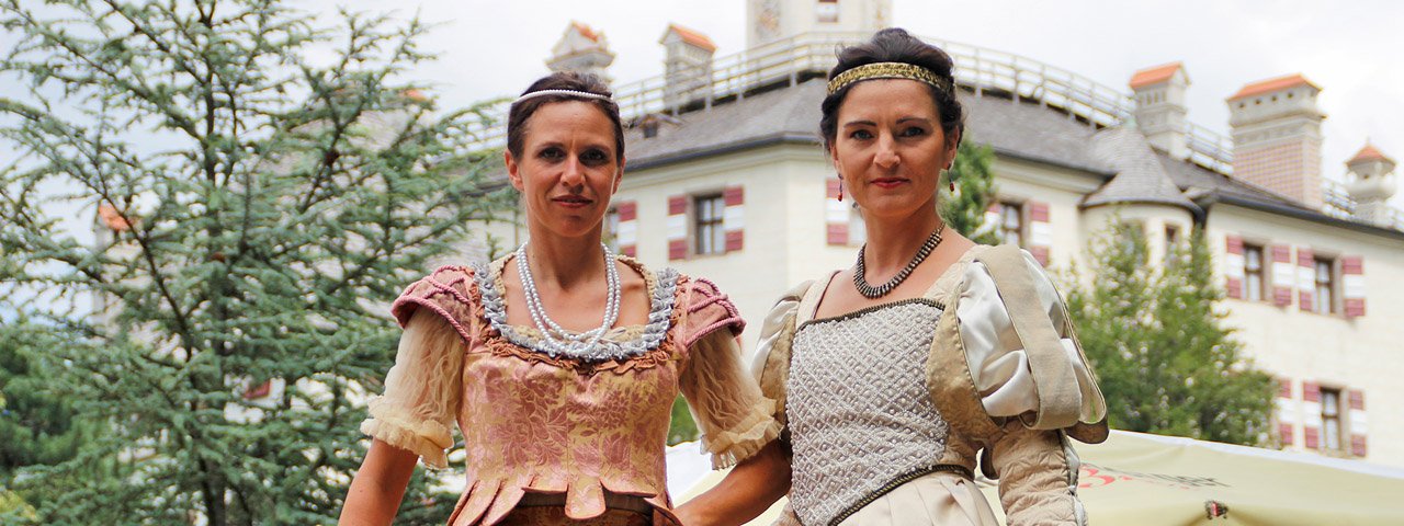 Eine Reise in die Zeit der Rennaissance erleben die Besucher beim Schlossfest Ambras, © Emma Sinn