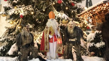 Krampustreiben und Nikolauseinzug - beides hat seinen Platz auf dem Seefelder Weihnachtsmarkt, © Region Seefeld