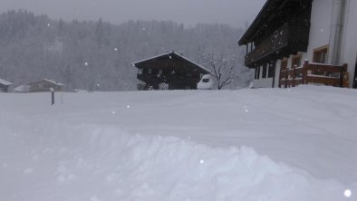 Chalet mit Balkon im Winter am Schwaighof