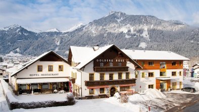 Hotelansicht im Winter