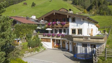 Landhaus Casper Außenansicht, © Hannes Dabernig