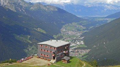 Hütte mit Talblick