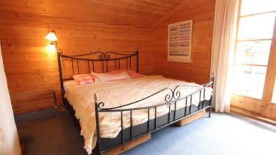 Attractive chalet right on the piste with sauna, © bookingcom