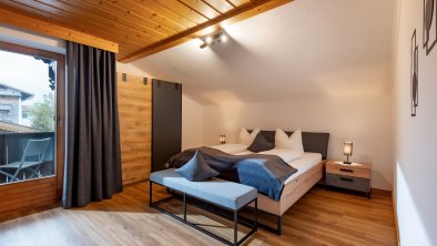 Gaestehaus_Schroll_Zillertal_Familienwohnung_Zimmer