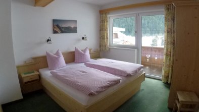 Schlafzimmer3-3