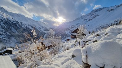 tiefverschneite Winterlandschaft