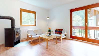 Ferienwohnung-Kathrin-Huben-Wohnzimmer-5