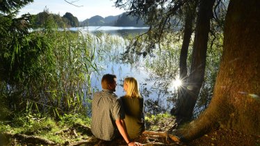 Kramsach, Reintalersee, Paar, Ufer, Rast, © Alpbachtal Tourismus / Berger Bernhard