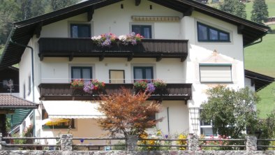 Haus Kainzner im Sommer