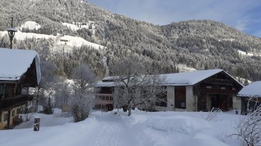 Winteransicht Hörlhof vom Süden