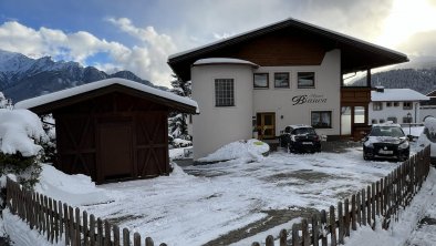 Oberhalb vom Haus: Poschilift & Bertas Kinderland