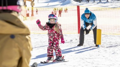 Alpbachtal_Kinderland_Skispass im Schnee