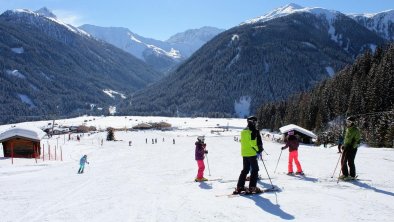 Sonnige Pisten am Himbeergolllift, © Schneider