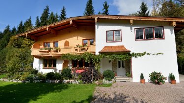 Ferienwohnung-Haus-Alpenrose-Scheffau-Anita-Feger-