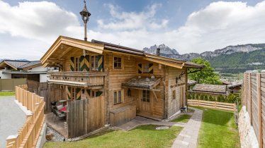 Chalets_1_Haus_aussen_Sommer