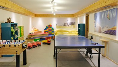 Tischtennis, Tischkicker und Vieles mehr