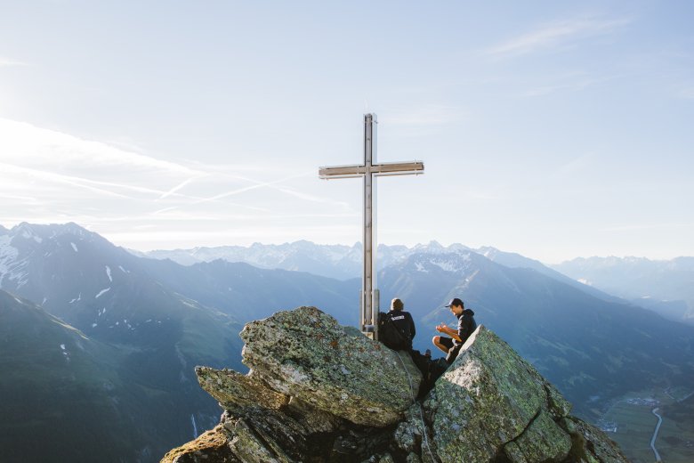 Gipfeljause am Hintereggkogel in Osttirol., © Tirol Werbung/Elias Bachmann