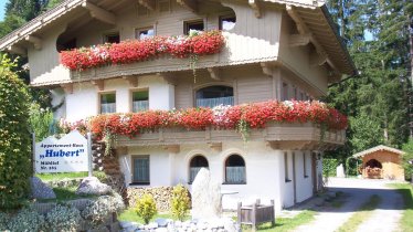 Appartementhaus Hubert im Sommer