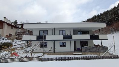 Kathrins_Albachtal Hausansicht vorn mit Schnee