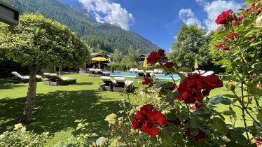 Garten mit Pool Alpenhotel Tirolerhof in Neustift, © Alpenhotel Tirolerhof Neustift