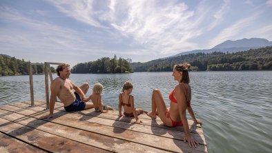 Familie Badespass Reintalersee Steg Schwimmen Kram