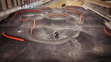 Indoor Bikepark Area47, © Area47/Christoph Noesig