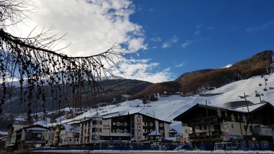 Heiners  mit Blick zur Piste, © Fiegl